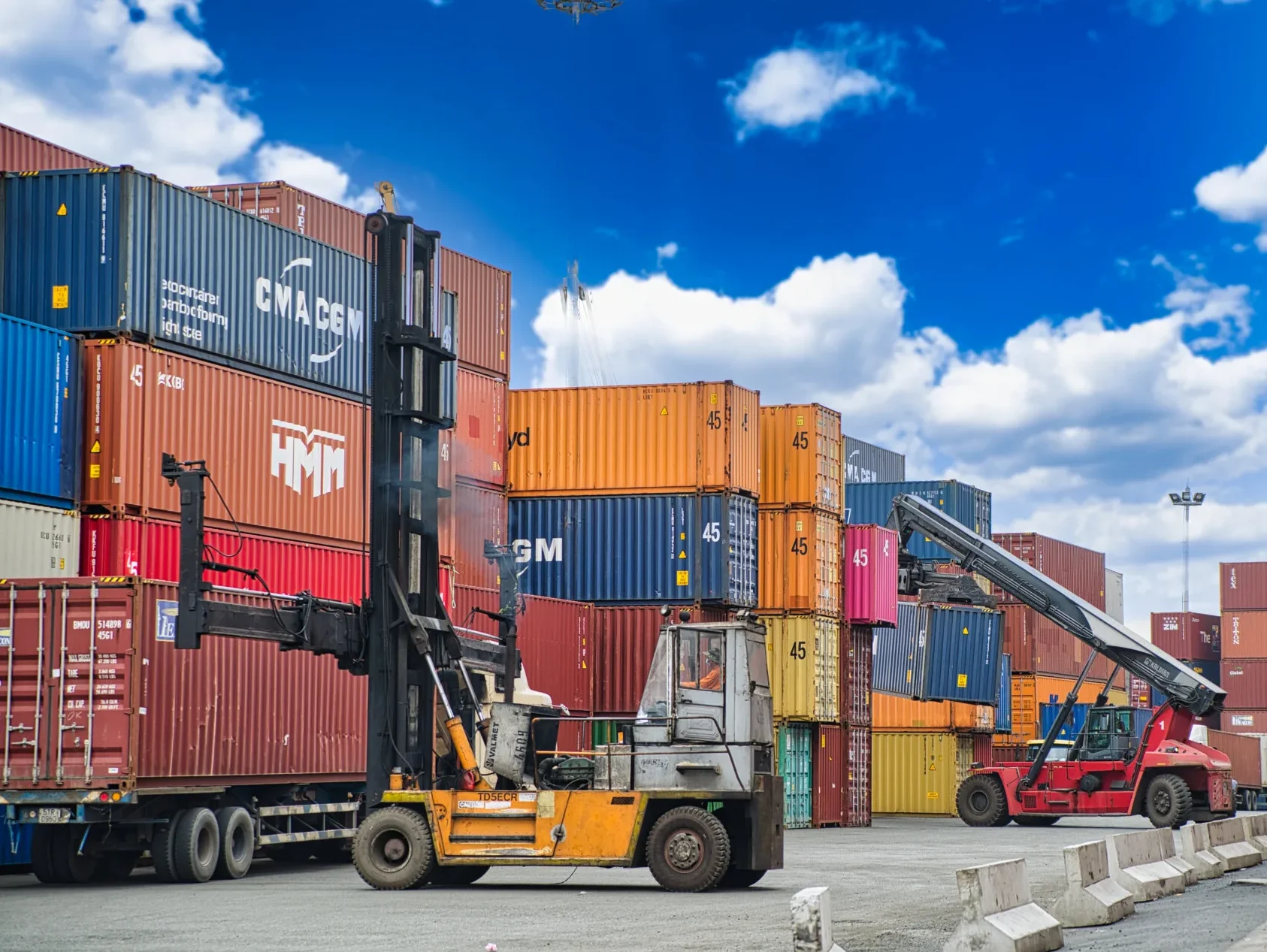 HỆ SINH THÁI LOGISTICS HÀNG HẢI HIỆN ĐẠI: ĐỘNG LỰC NÂNG TẦM NĂNG LỰC CẠNH TRANH CỦA BÌNH DƯƠNG